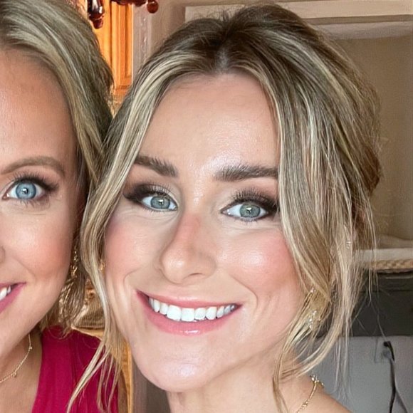 Meet your Posher, Michelle - Picture 2 of 2